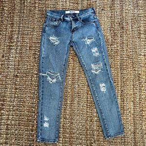 Brandy Melville ripped straight jeans 100% cotton size 23